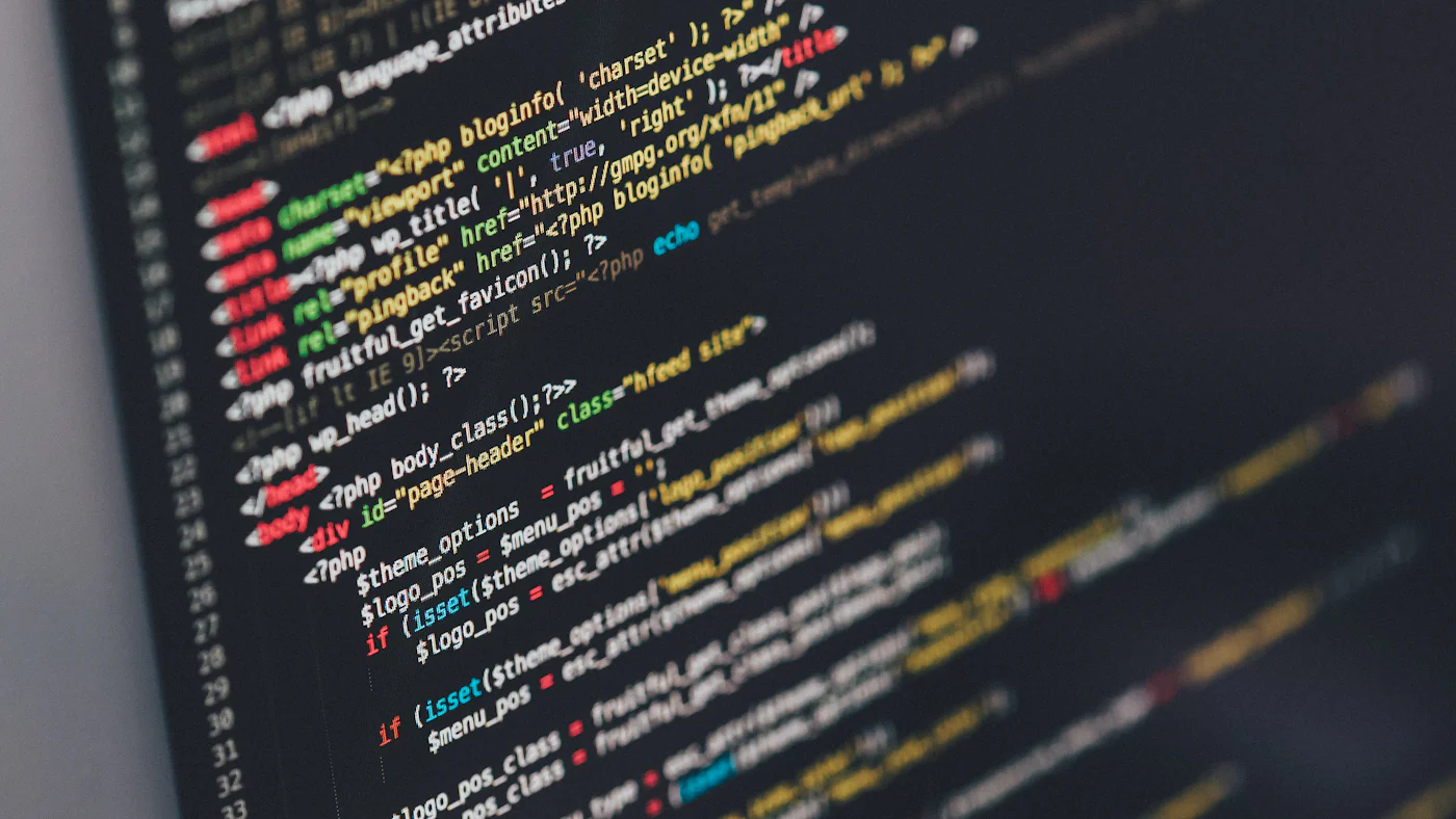 Bildschirmgrößenrechner-Schnittstelle mit Dimensionswerten auf einem Monitor